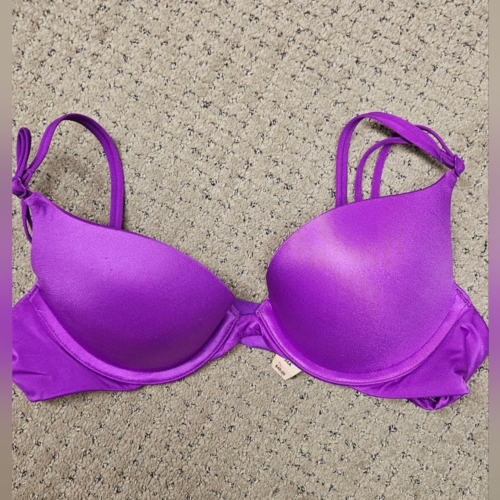 Victoria's Secret Very Sexy Push Up Bra NWT